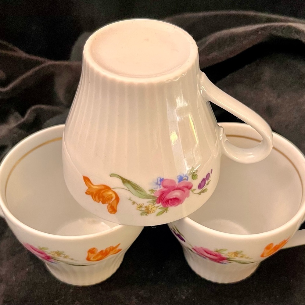 VTG JLMENAU East Germany Graf Von Henneberg Floral Ribbed Demitasse Cups Set 6 - Picture 4 of 17
